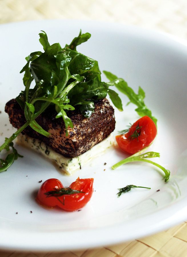 Filete de Salmón con Salsa de Alcaparras